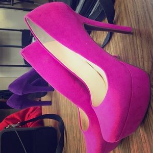 Pink Jessica Simpson heels
